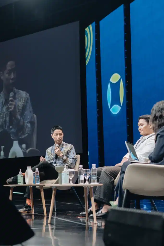 Skystar Capital Abraham Hidayat Saratoga Investama Kompas Gramedia